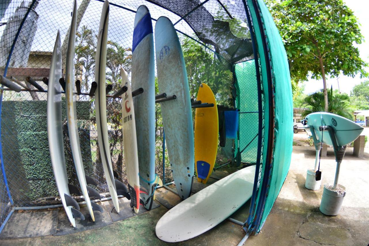 Tsunami Hostel Tamarindo Exterior foto