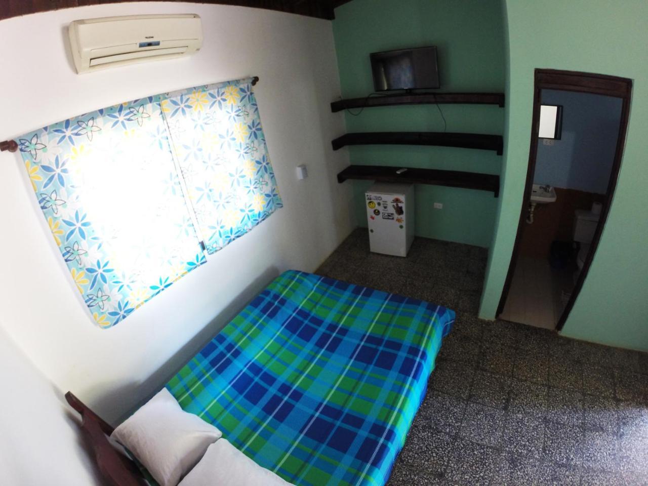 Tsunami Hostel Tamarindo Exterior foto